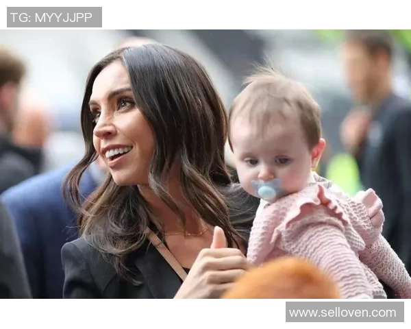 国外足球明星的母亲们：她们背后的故事与荣耀