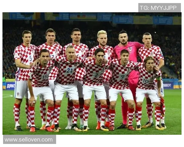 杭州足球队的蜕变之路:从传统强队到现代化足球俱乐部的探索与实践 杭州足球队的蜕变之路:从传统强队到现代化足球俱乐部的探索与实践